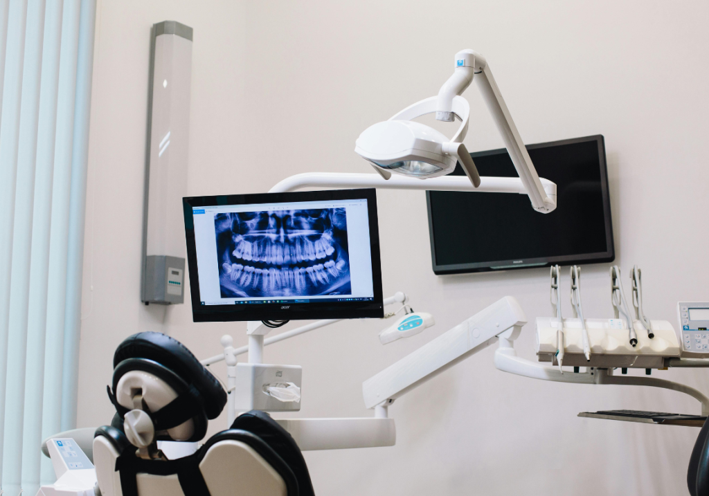 does medicare cover dental and vision